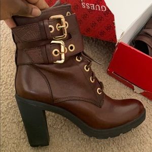 GUESS FINLAY BOOTIES